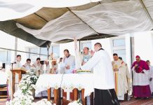 Novomašnik Primož Lorbek v domači završki župniji pel novo mašo