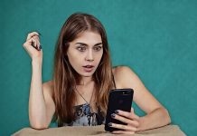 S pametnimi telefoni proti epidemiji Aplikacija za sledenje okuženih