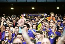 Navijači na tribunah