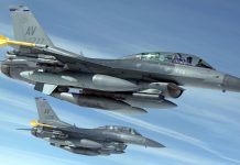 Danes se ozrite v nebo Ameriški F-16
