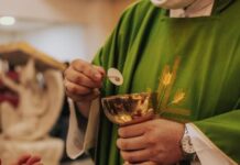 Vprašanja in odgovori glede cerkvenih obredov med 1.4. in 12.4.