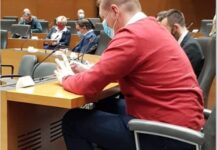 Vodka in arašidi v Parlamentu