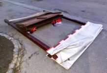 Uničevanje strankarske stojnice na Ptuju