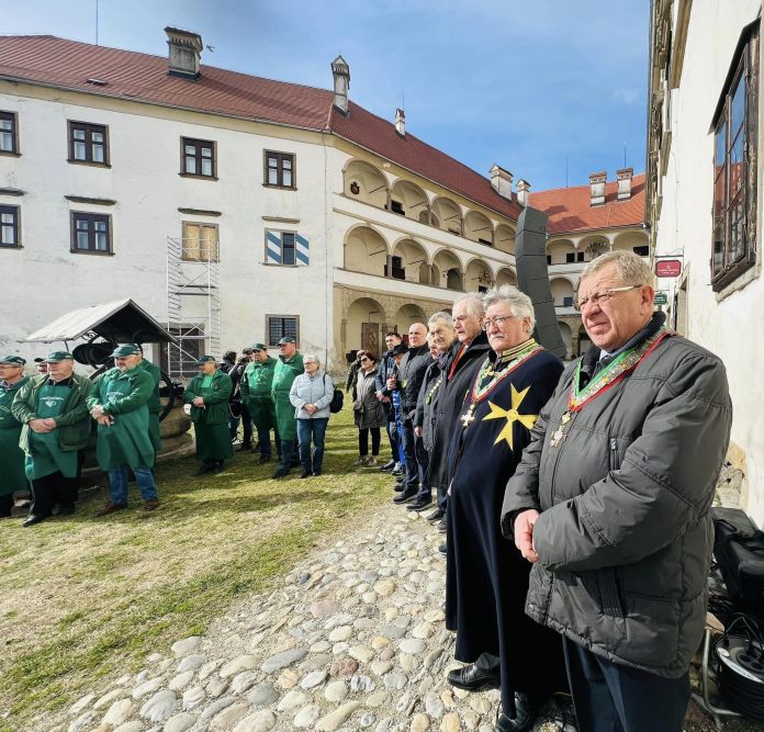 331424574_162377729952278_815718678654638581_n