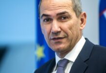 Ta vlada ne ve, kdo pije in kdo plača. Oziroma vemo, kdo plača. Plačamo davkoplačevalci.