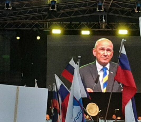 “Janez Janša na shodu slovenske pomladi: Pred našimi očmi se odvija kraja vesoljskih razsežnosti”