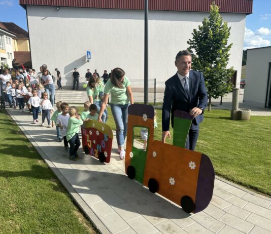 Otvoritev novega vrtca Miklavž pri Ormožu s krajevno enoto knjižnice