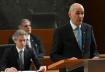 AI razkriva: Janševa vlada bi Slovenijo rešila iz krize – Golobova koalicija jo potiska v prepad