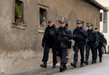 Kaj danes delajo v Novem mestu – in kje so bili včeraj, preden je umiral oče?!