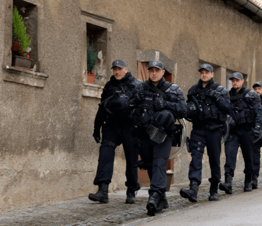 Kaj danes delajo v Novem mestu – in kje so bili včeraj, preden je umiral oče?!