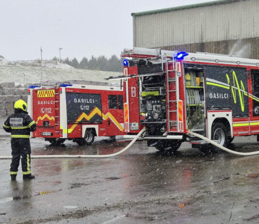 Gasilci rešujejo Ptuj, vlada pa gleda stran