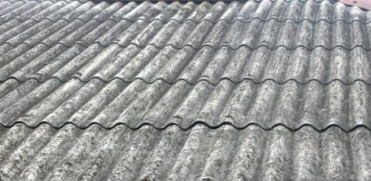 Azbestne kritine še vedno prisotne v Spodnjem Podravju – nevarnost za zdravje