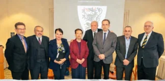 Katedrala svobode zaostruje opozorilo: Slovenija drsi v ugrabljeno državo