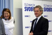 Afera posnetkov: zakaj oblast napada mikrofon namesto razkritij