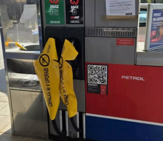 Polna skladišča, prazne črpalke, prazna odgovornost vlade