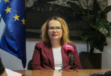 Slovenija z vrha zdrsnila proti dnu: nova vlada začenja bitko za evropske milijarde