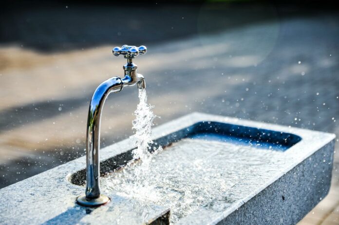 faucet-g94902774c_1280