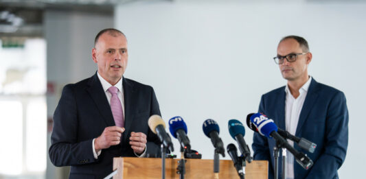 Vlada ustanavlja specializirano sodišče za korupcijo: konec razdrobljenega sistema in zastaranj?