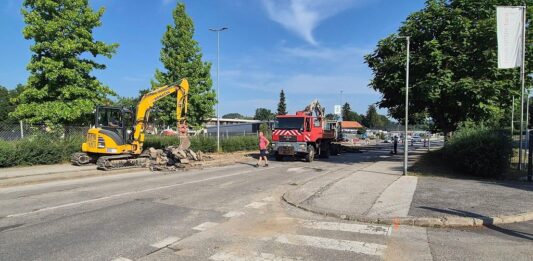 Arheološke najdbe na Volkmerjevi cesti presenetile izvajalce: bo pomembna obnova kljub zamudi končana po načrtih?