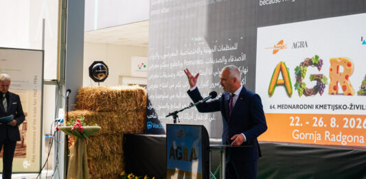 Cigler Kralj na AGRI z velikim paketom za kmete: 8,1 milijona za draginjo, milijoni pa že prihajajo zaradi suše