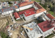 Arhivski pogled iz zraka na kompleks ptujske bolnišnice