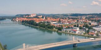 Pogled na Ptuj ob poročilu o poletnih turističnih nočitvah