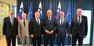 Predsednik vlade Janez Janša in državni sekretar Zdravko Počivalšek sta se srečala s podjetnikom Milanom Filo, predstavnikom lastniške skupine Eco Investment