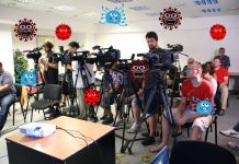 Toskovne konference brez novinarjev
